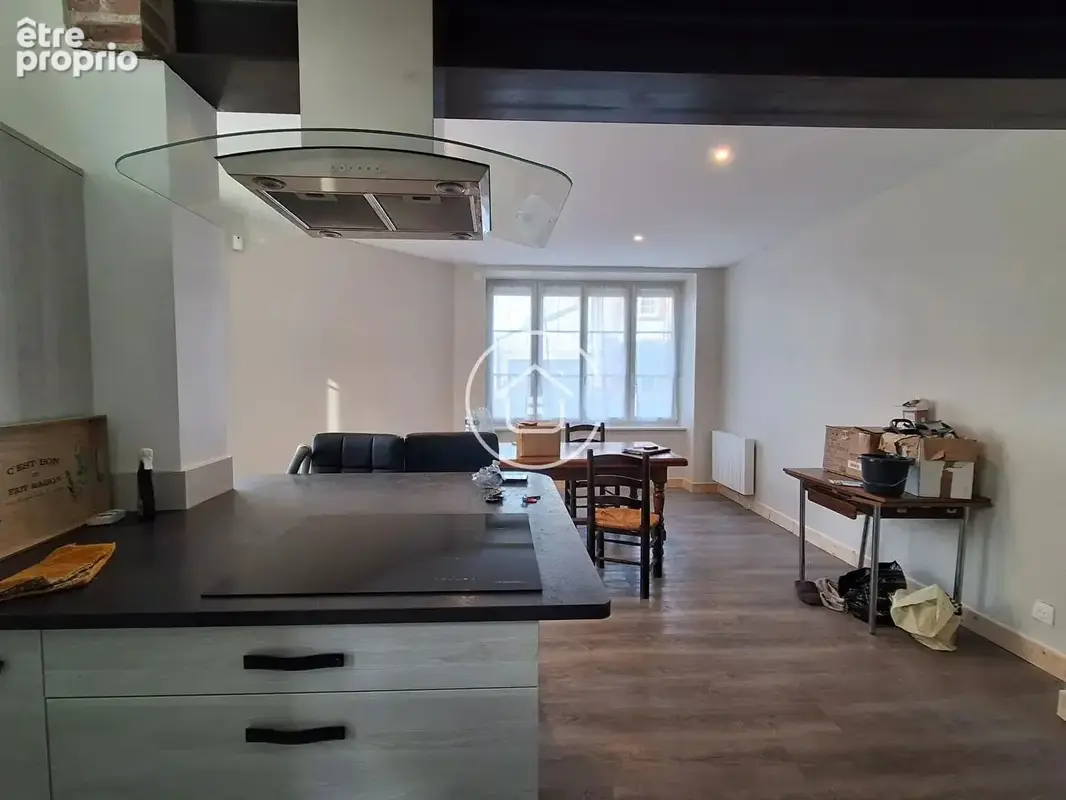 Coup de coeur à Blois Vienne : Maison de ville rénovée avec courette et cave 4 pièce(s) 87.21 m2 - photo 2