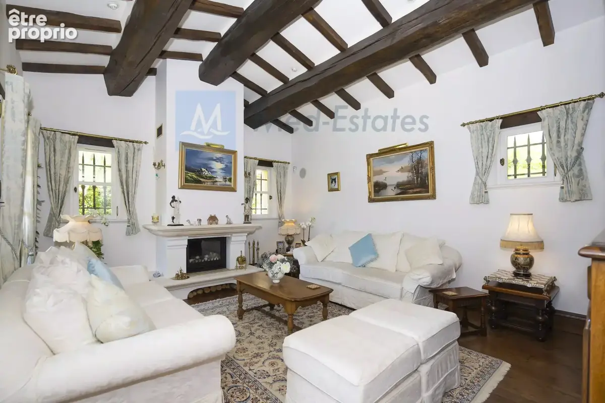Superbe maison en pierre située à quelques minutes à pied du village de Plan de la Tour. - photo 20