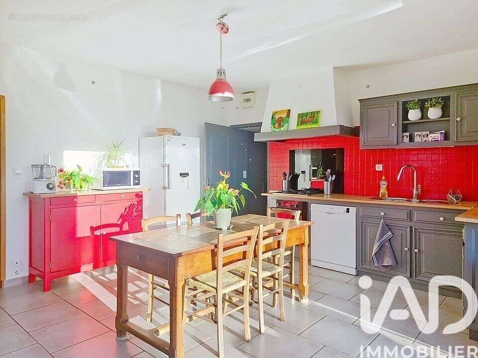 Maison 155 m² à Civrac-Sur-Dordogne  - photo 7