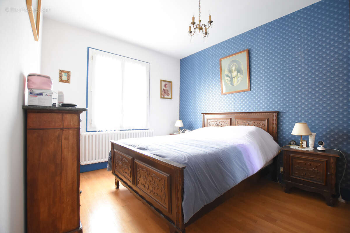 Maison à LES ESSARTS-LE-ROI