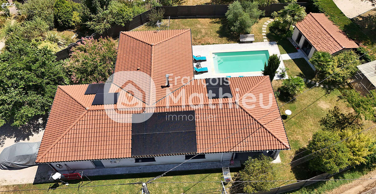 Relevant - Maison T5 avec piscine, garage, dépendance et terrain d'environ 1031m2. - photo 3