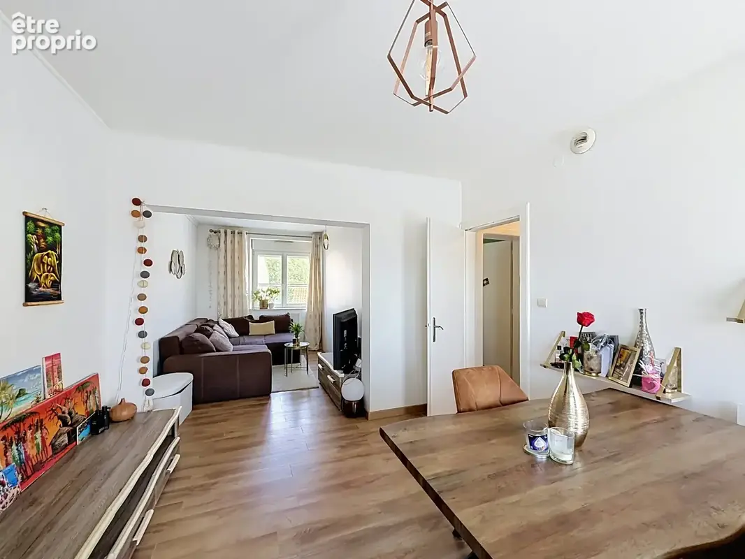 Appartement à ROUSSY-LE-VILLAGE