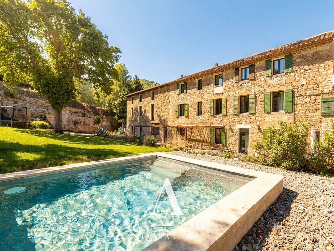 Maison à FONTAINE-DE-VAUCLUSE