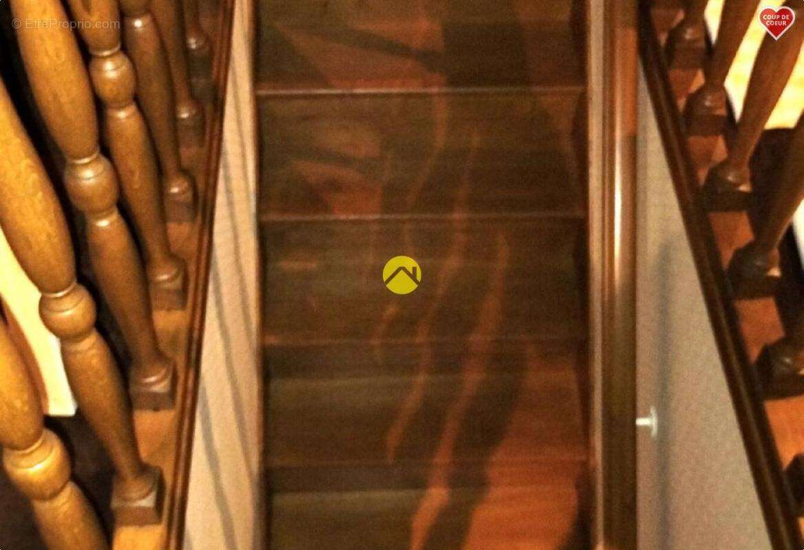 Maison à CHAMBON-SUR-VOUEIZE