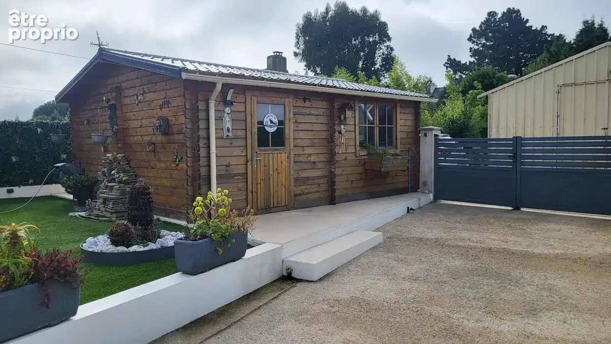 Maison de standing à vendre à Belle-Île-en-Mer, avec cinq chambres et spa extérieur - photo 12