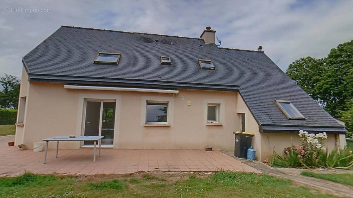 Photo 1 - Maison à SAINT-THUAL