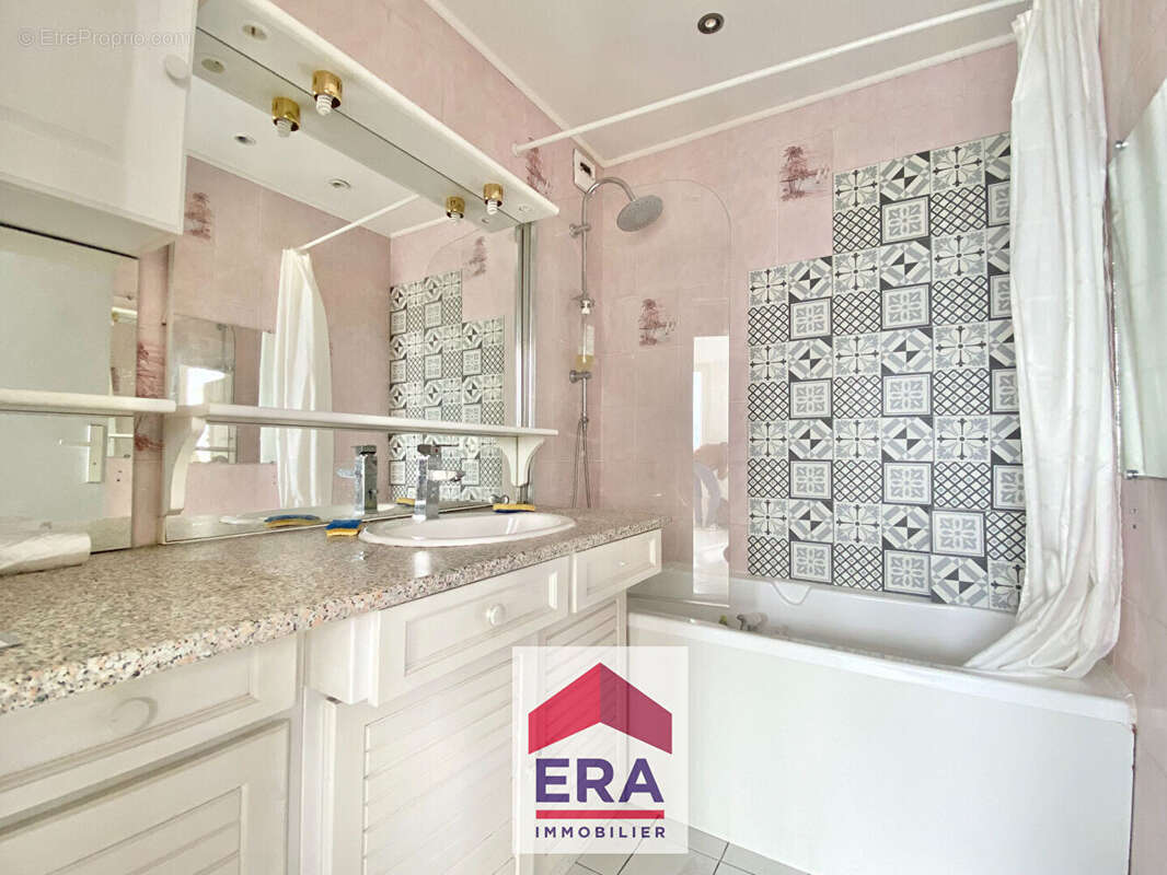 Appartement à SARTROUVILLE