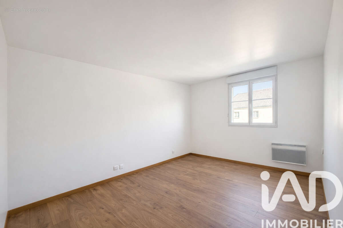 Photo 4 - Appartement à SAVIGNY-LE-TEMPLE