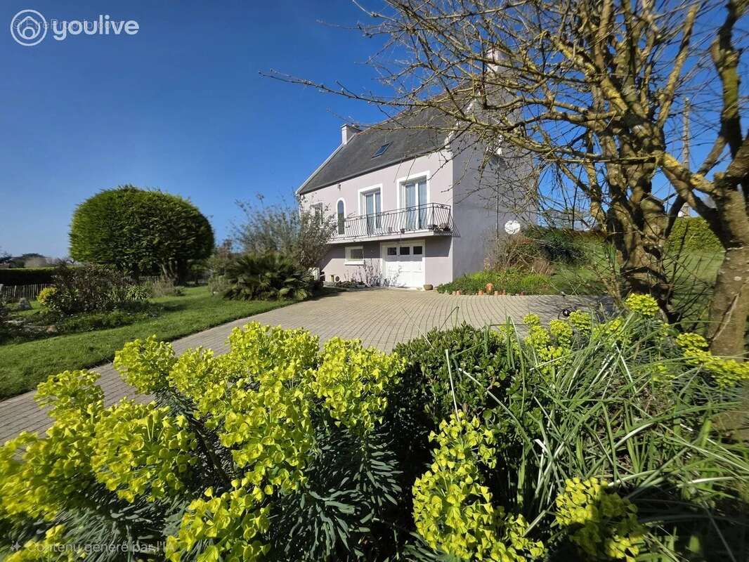 Maison à PLOUGUERNEAU