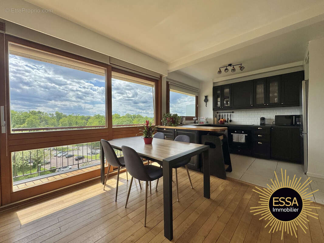 Appartement à LA CELLE-SAINT-CLOUD