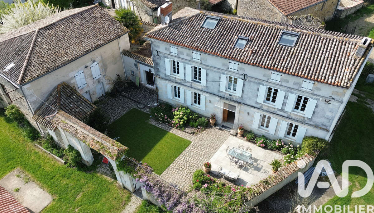 Photo 3 - Maison à CHAMPNIERS