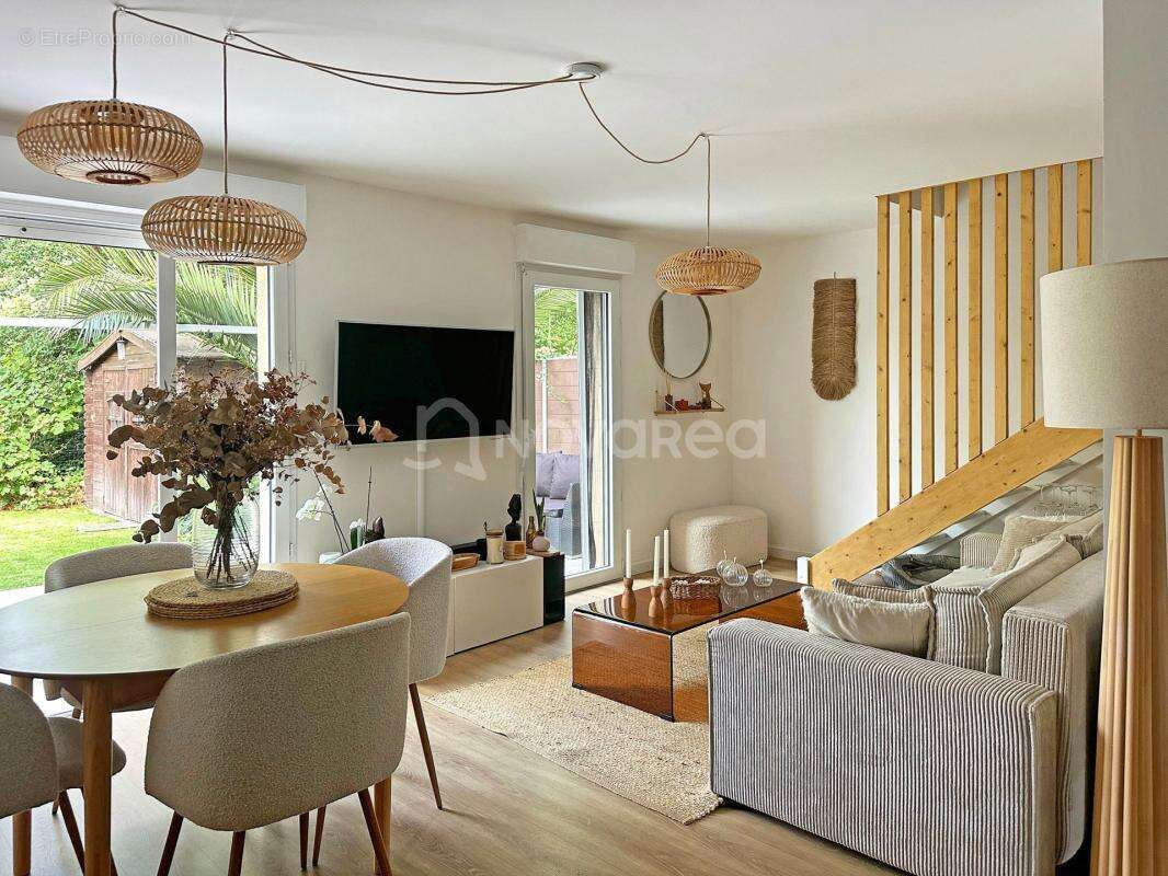 Maison à BENESSE-MAREMNE