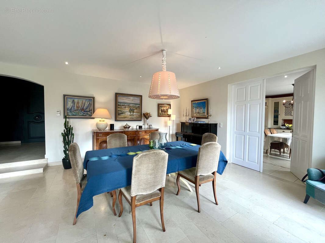 Maison à SAINT-MARTIN-DES-ENTREES