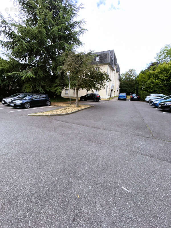 Appartement studio avec balcon et parking - photo 2