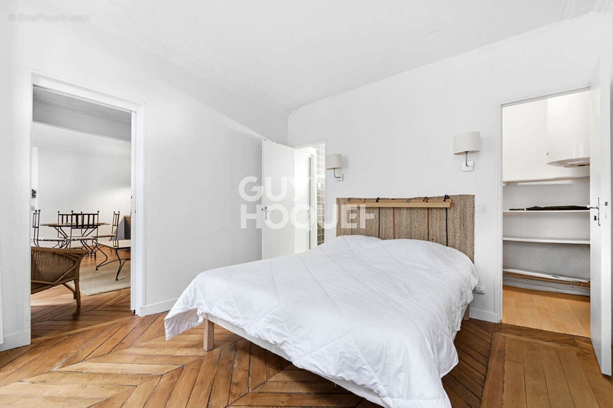 Appartement à PARIS-9E