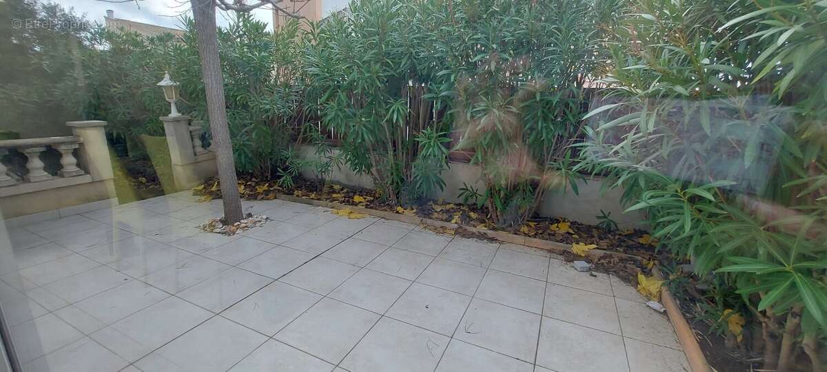 LE CAP D' AGDE - Secteur St Martin, jolie maison de type T3 + mezzanine avec terrasse et sa place de stationnement - photo 12