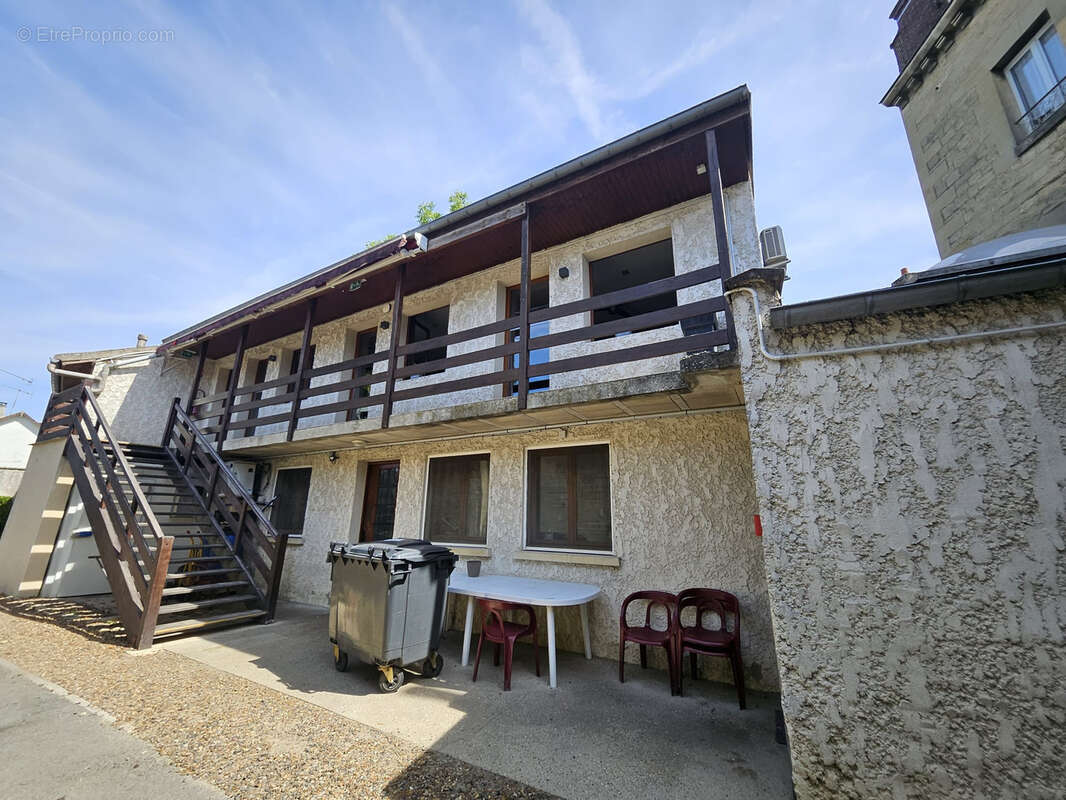 À VENDRE   Hôtel-Restaurant de charme au bord de l'Oise   Secteur Chantilly / Gouvieux (Oise) - photo 2