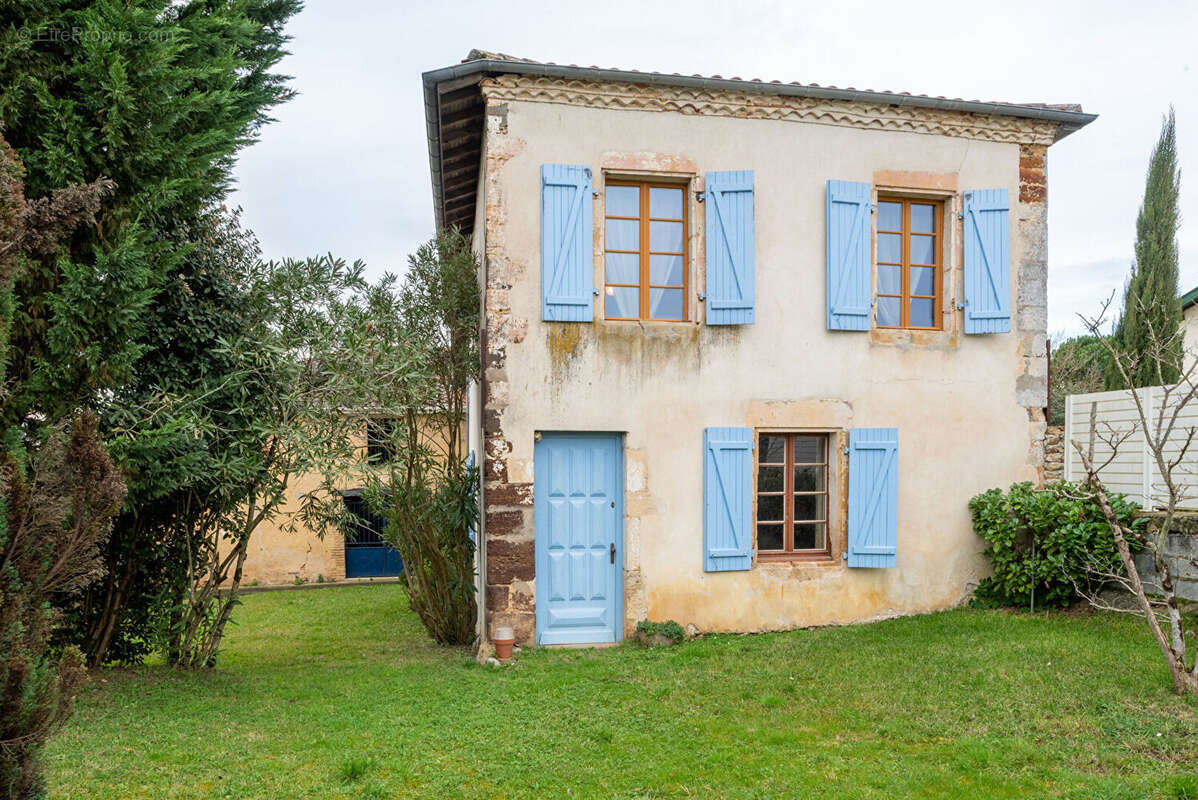Maison à AMOU