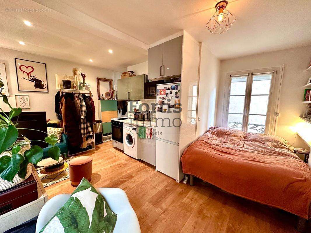 Appartement à PARIS-18E