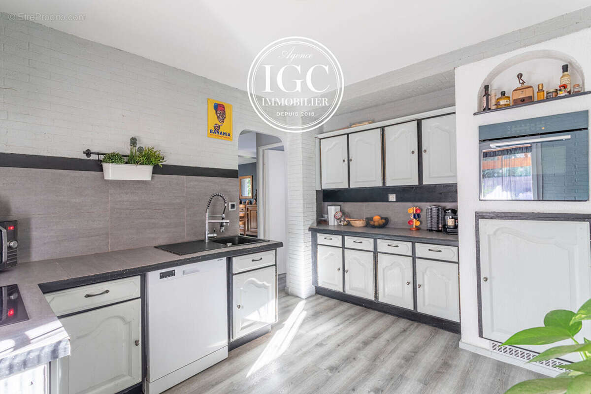 Maison à ENSUES-LA-REDONNE