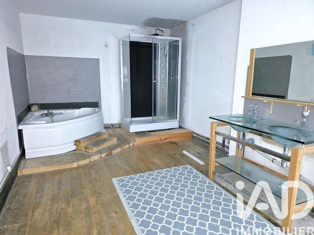 Appartement 300 m² à Lalouvesc  - photo 7