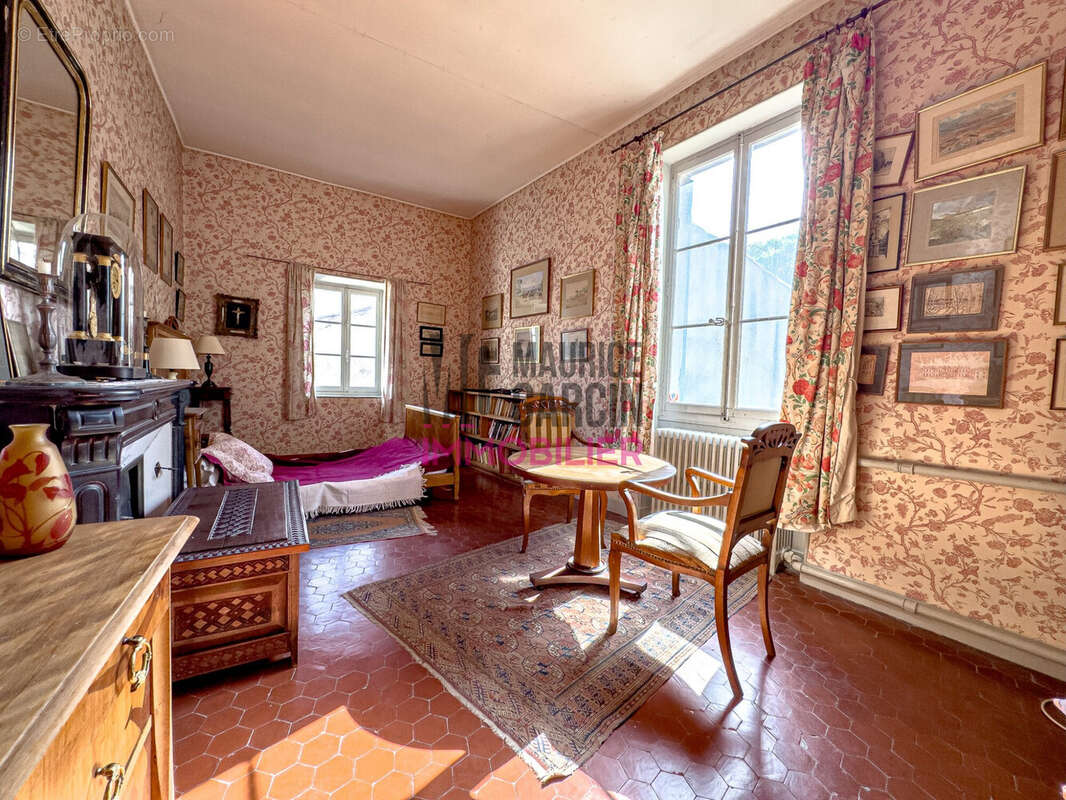 Maison à PERNES-LES-FONTAINES