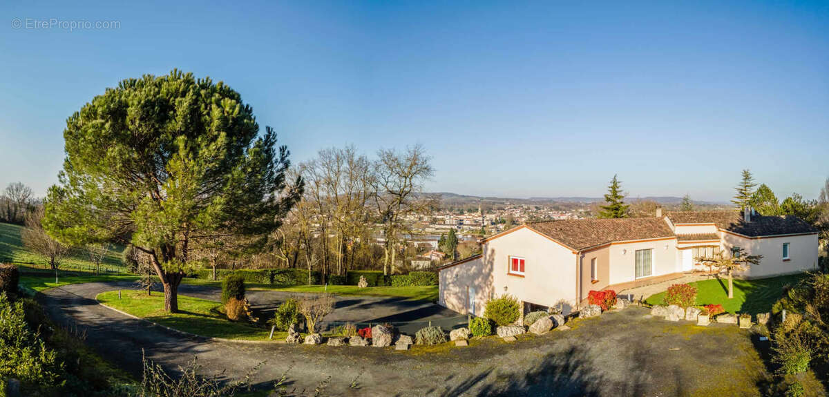 Town house in a peaceful location - photo 9