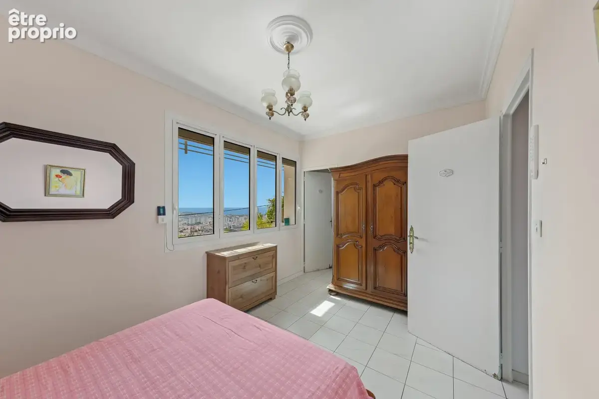 Maison 181 m² à Toulon  - photo 6