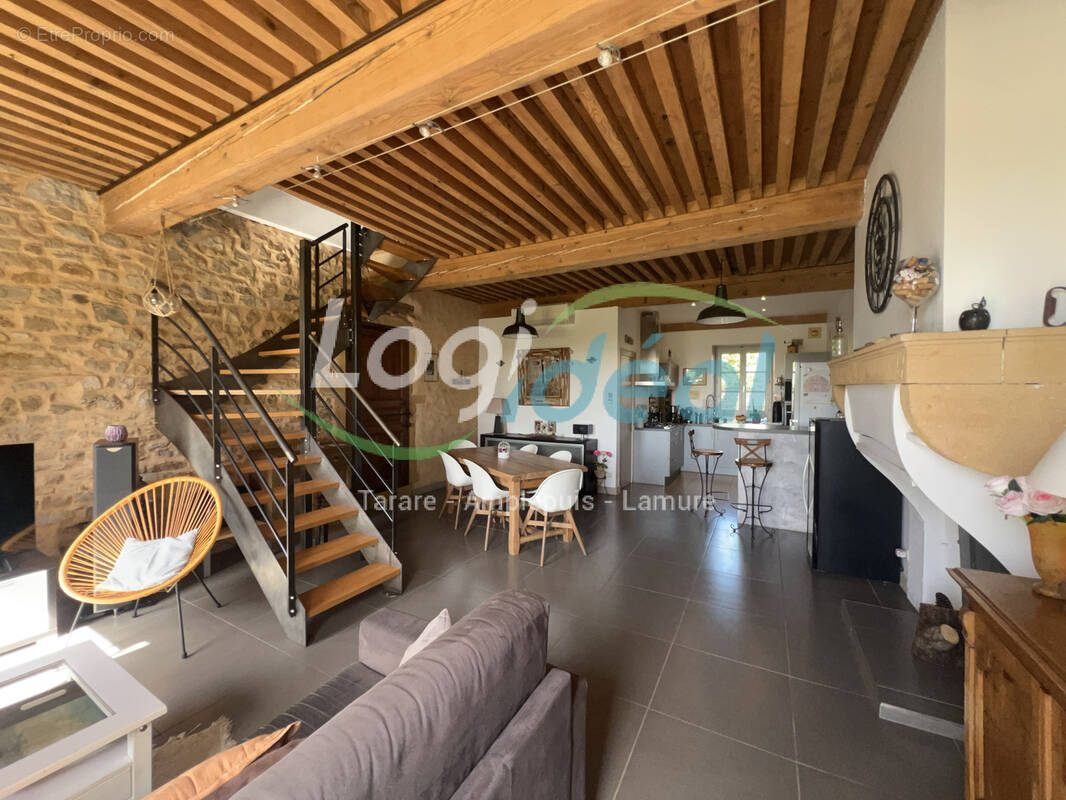 Appartement à LE BOIS-D'OINGT