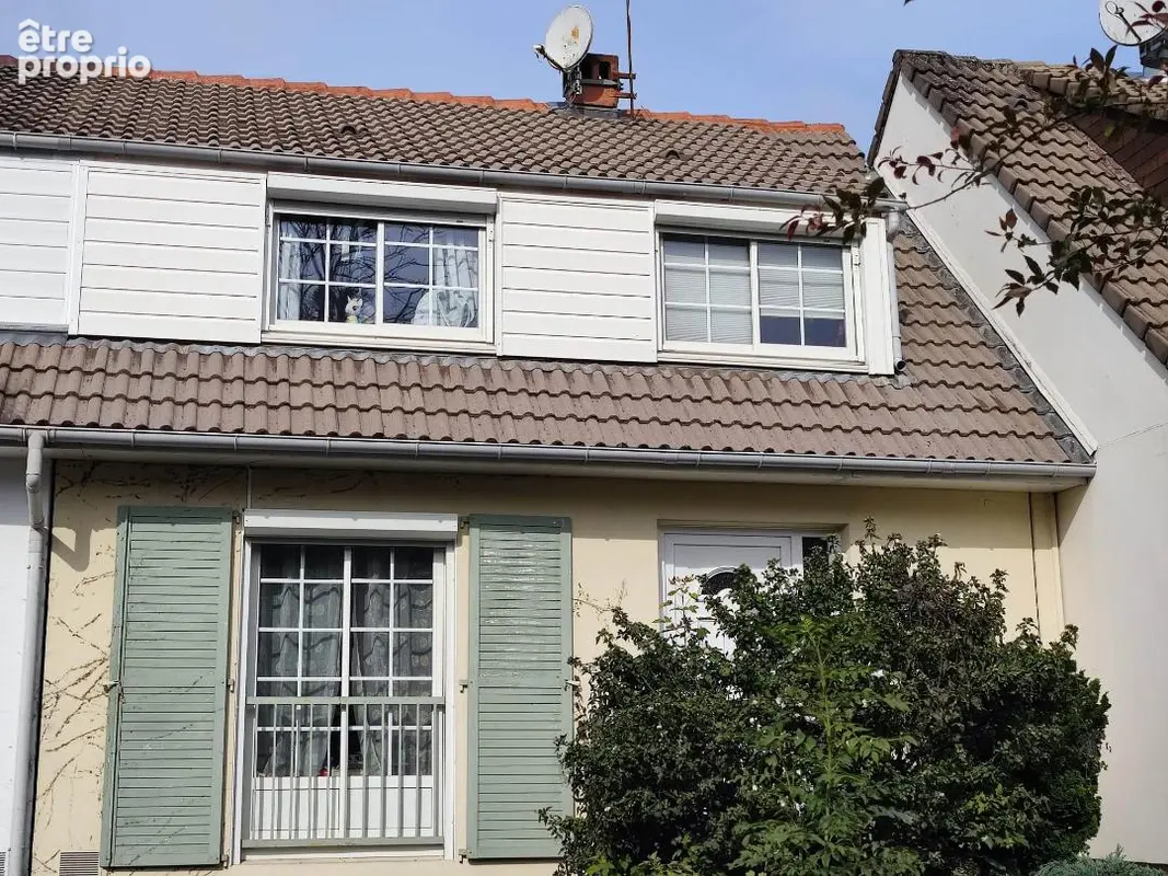 Photo Maison à Crespieres au prix de 450 000€