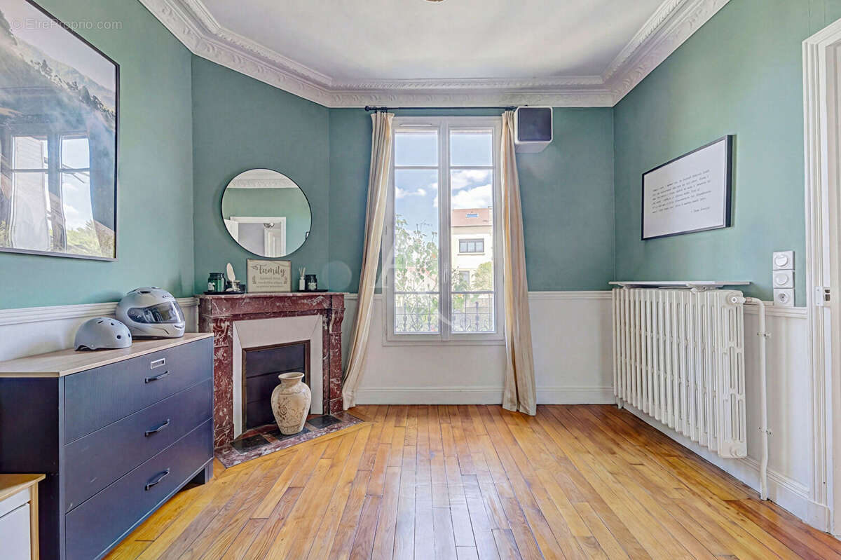 Maison à LE PERREUX-SUR-MARNE