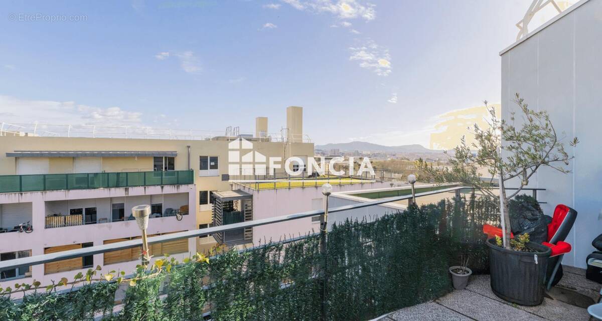 Appartement à MARSEILLE-15E