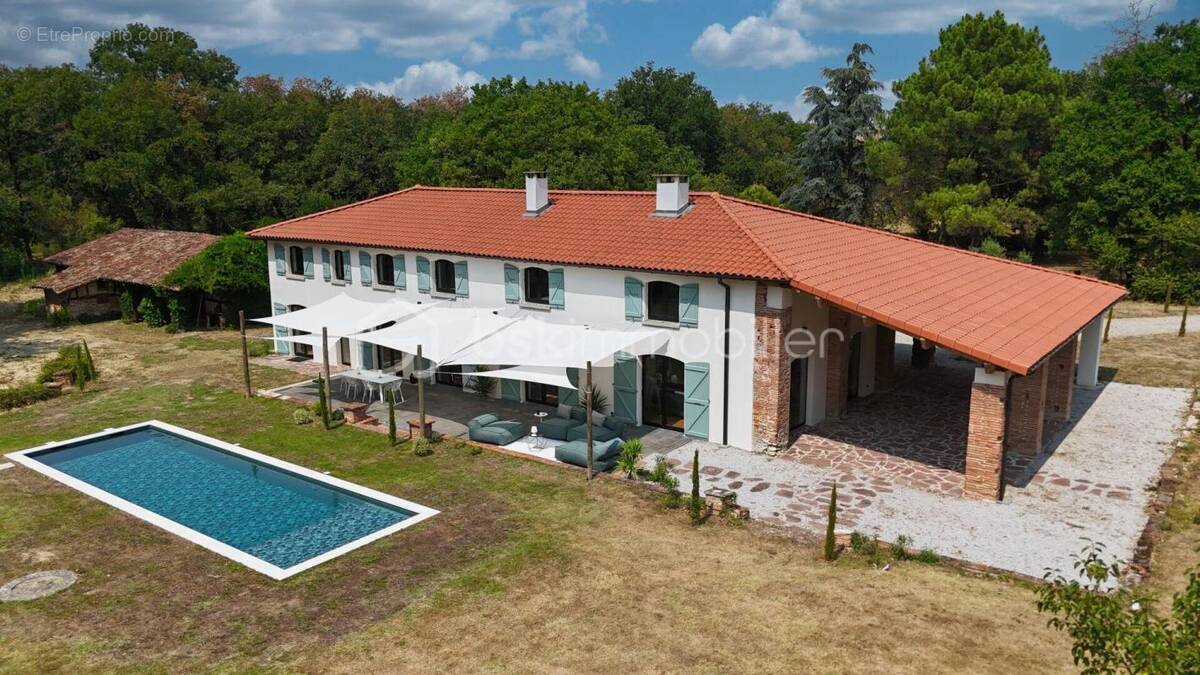 Maison à LANTA