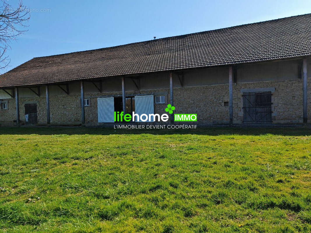 Maison à MONTIPOURET