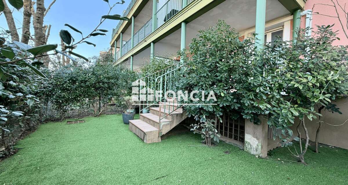 Appartement à COGOLIN