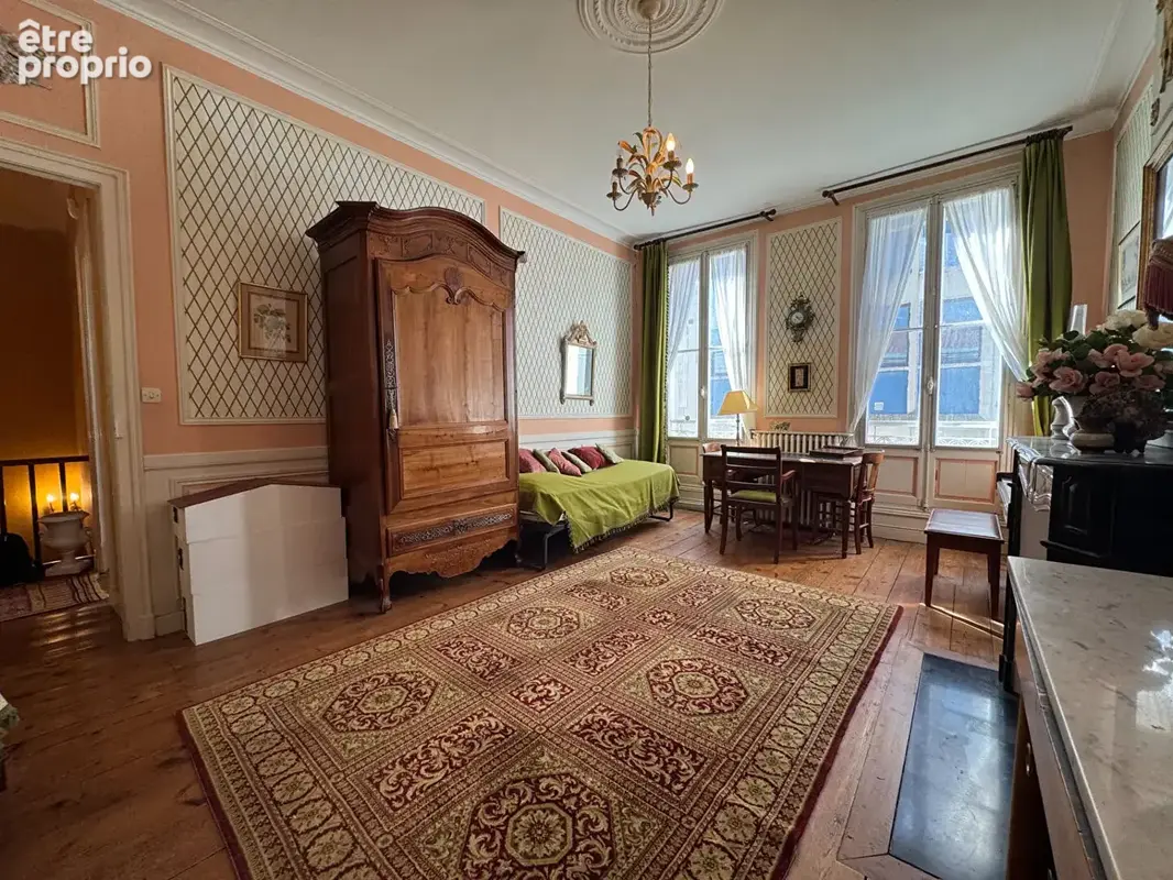 Exclusivité dans l'Hyper centre Rochefort : Maison de caractère 170m²  Jardin, Garage et dépendance aménagée - photo 8