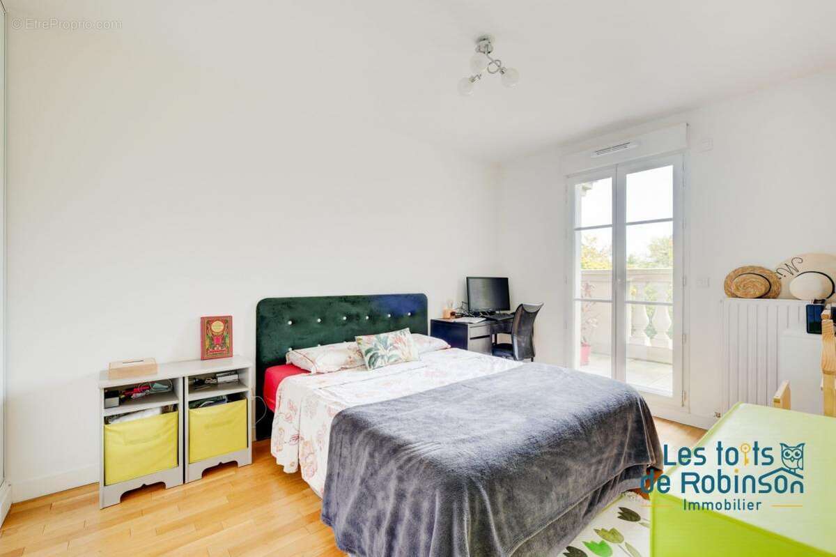 Appartement à LE PLESSIS-ROBINSON