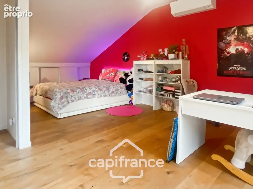 Maison à vendre 8 pièces CARQUEIRANNE (83) - Quartier Canebas - 6 chambres - 220 m2 habitable - Piscine - photo 17