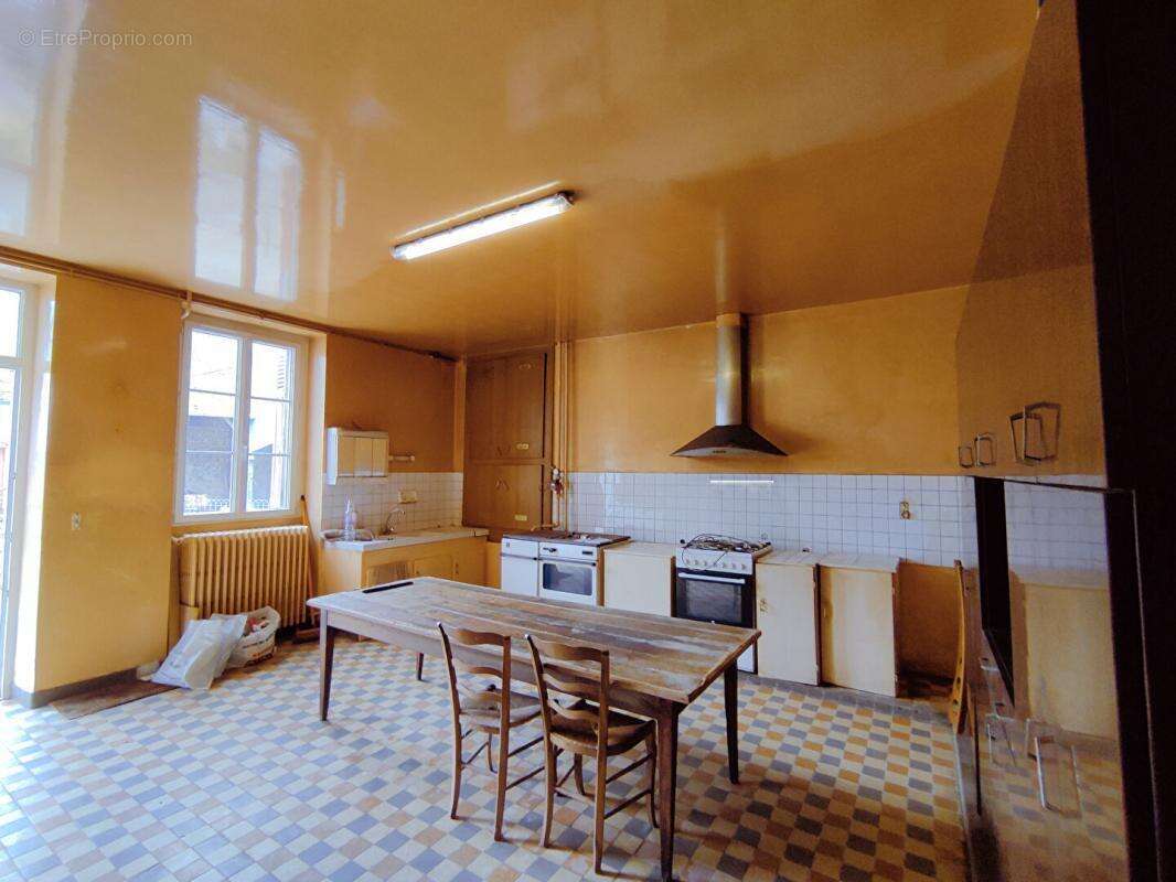 Maison De Pays Chambon 4 pièce(s)  grandes dépendances - photo 11
