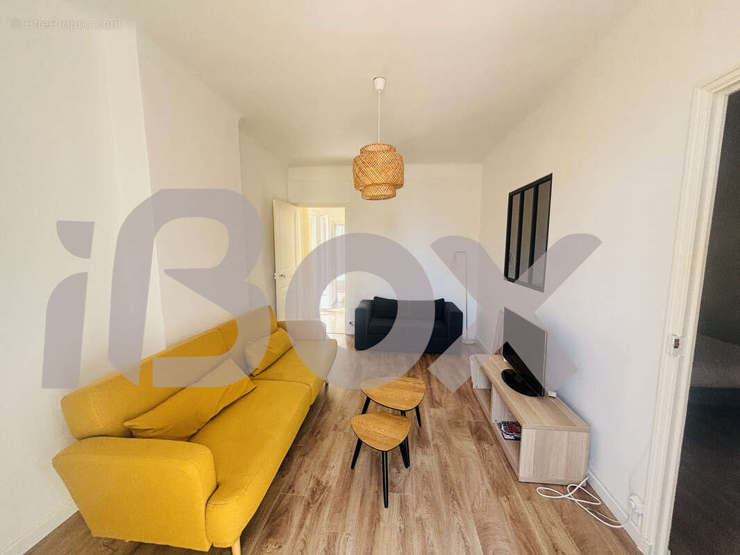 Appartement à HYERES