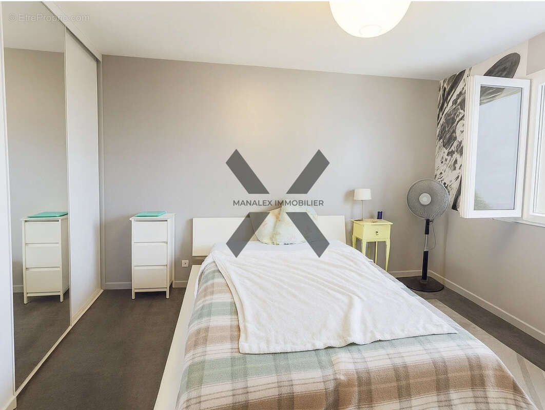 Maison à COMMELLE-VERNAY