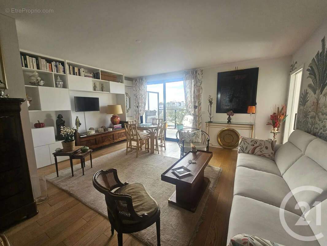 Appartement à SAINT-MAUR-DES-FOSSES