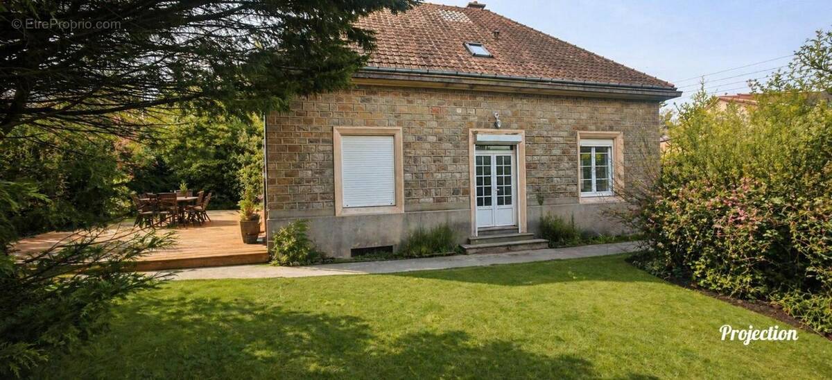Photo 1 - Maison à SAINT-MARTIN-BOULOGNE