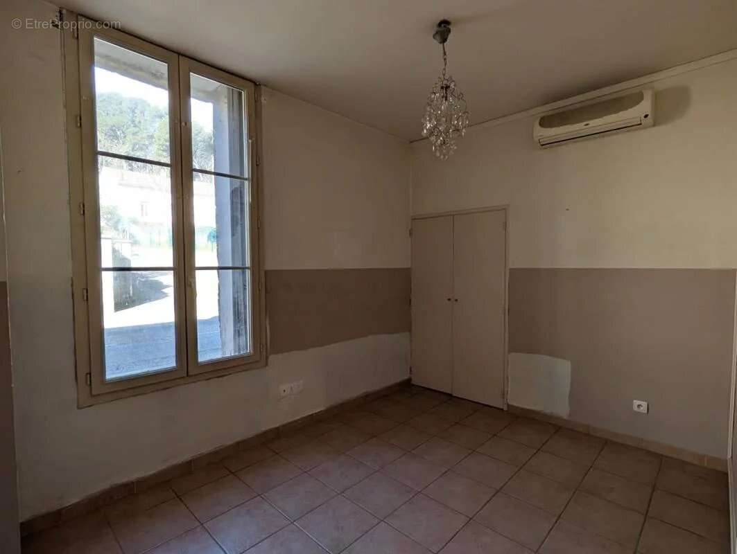 Appartement à REMOULINS