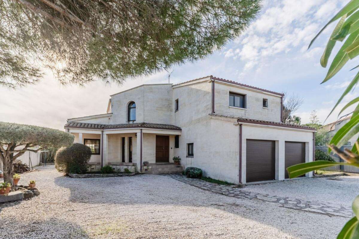 Maison à BESSAN
