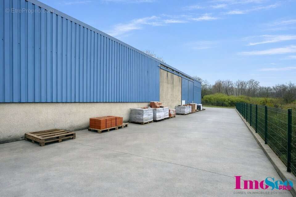 Commerce à LATRESNE