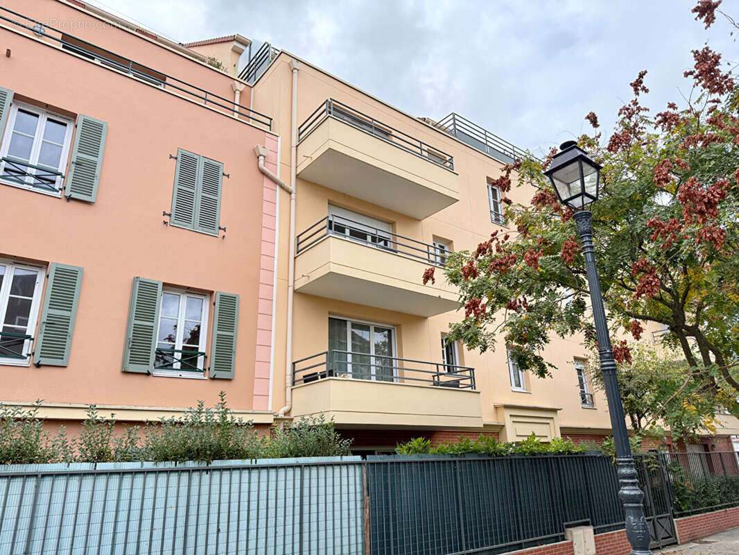 Appartement à COLOMBES