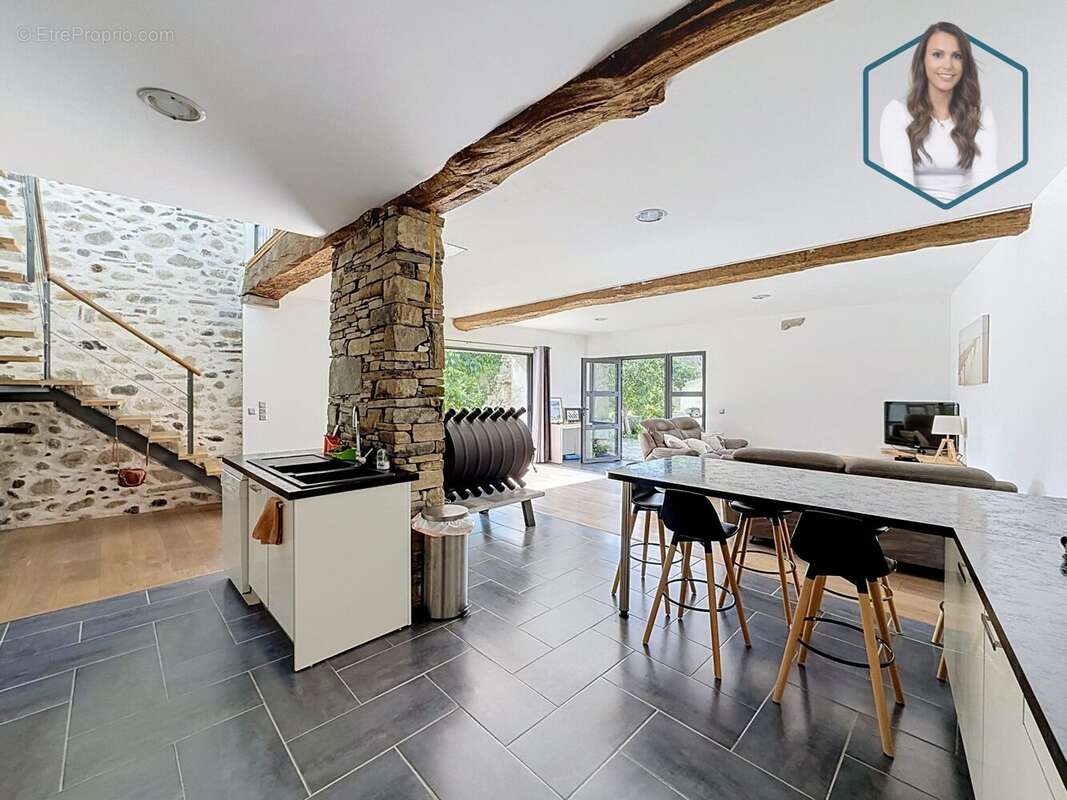 Maison 160 m² à Buziet  - photo 5