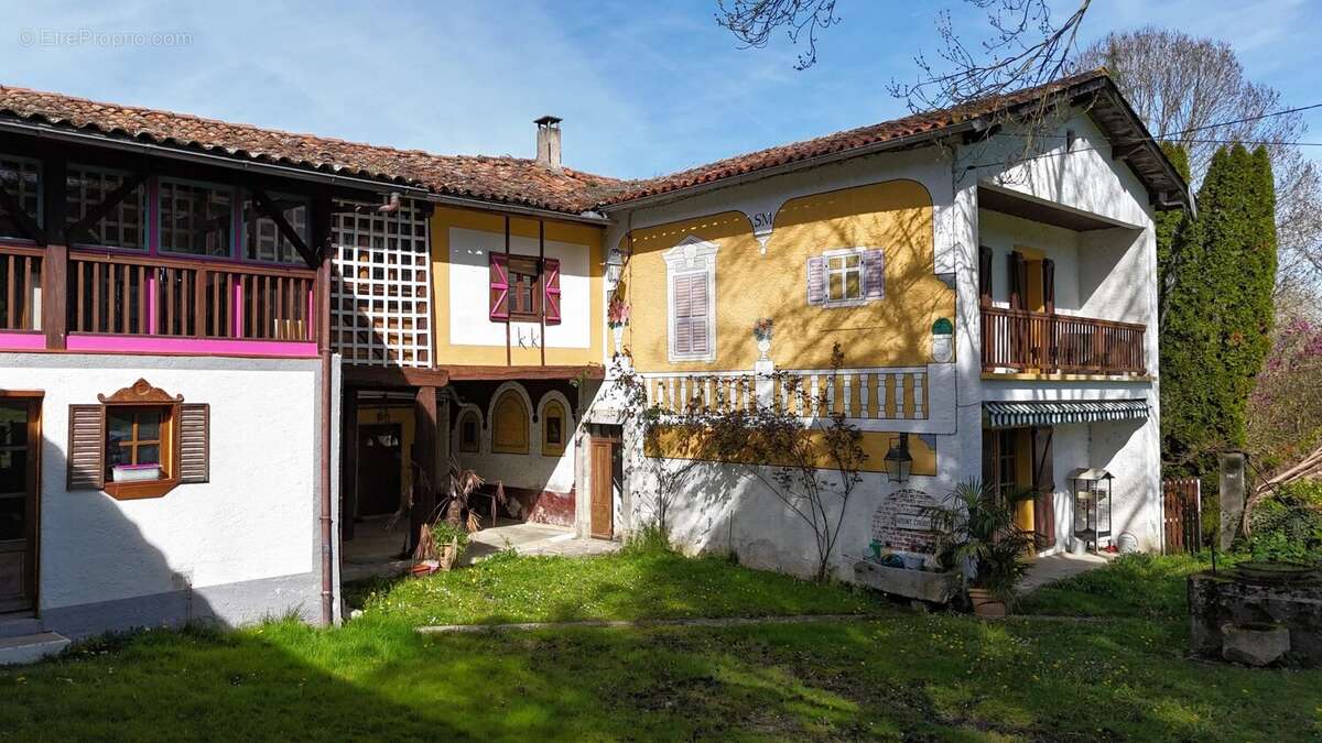 Maison à PRAT-BONREPAUX