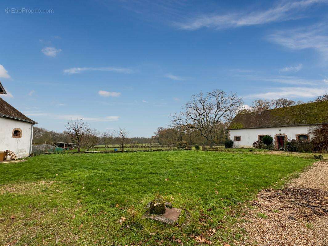 Maison à SAINT-JEAN-FROIDMENTEL